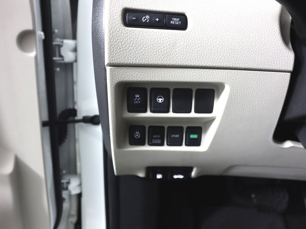 Used 2022 Nissan Rogue Sport SL w/ Premium Package AWD/4WD image 16