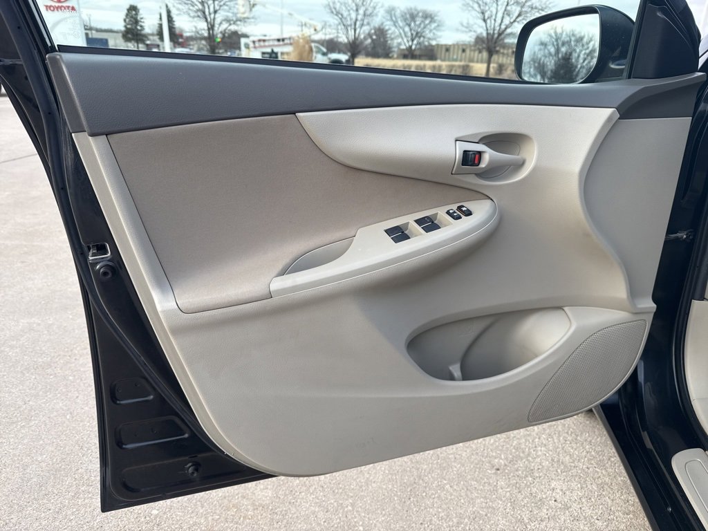 Used 2009 Toyota Corolla LE image 14