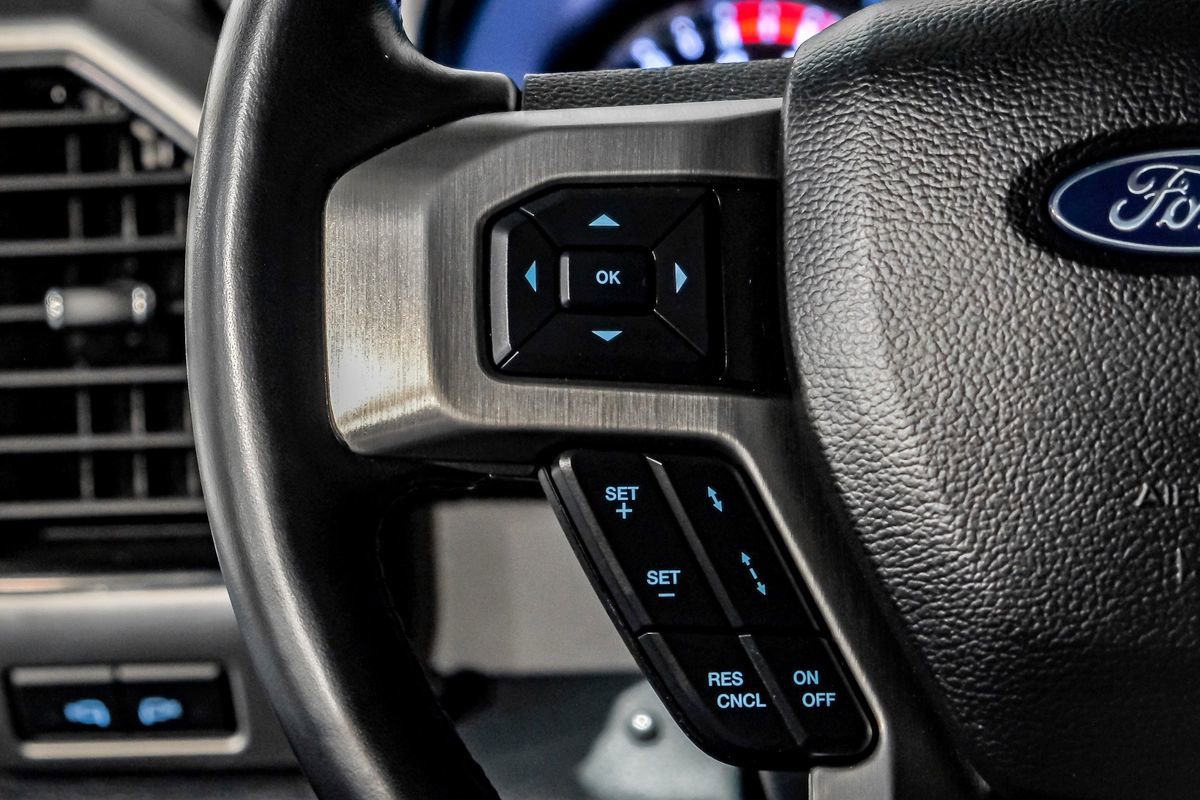 Used 2022 Ford F450 Platinum w/ FX4 Off-Road Package image 17