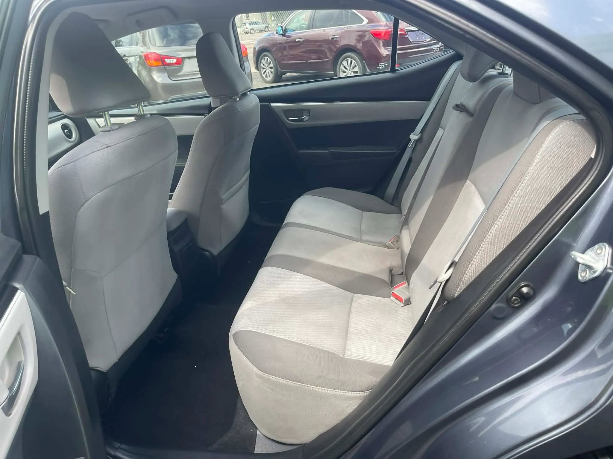 Used 2017 Toyota Corolla SE FWD image 13