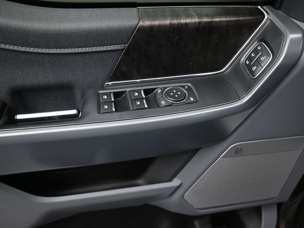 Used 2022 Ford F150 Lariat w/ Equipment Group 501A Mid image 10