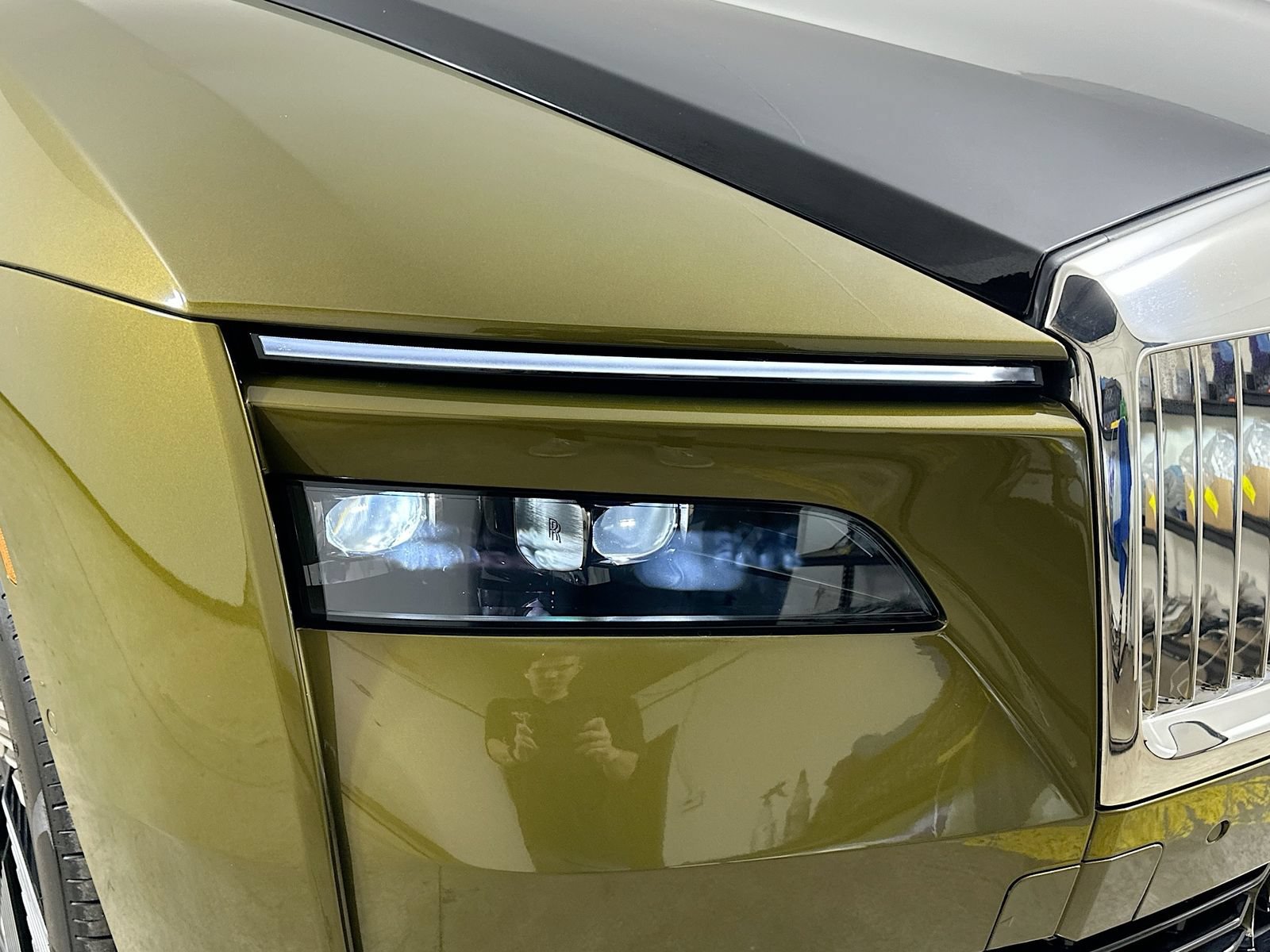 Used 2024 Rolls-Royce Spectre w/ Leather Finishing Pack AWD/4WD image 13