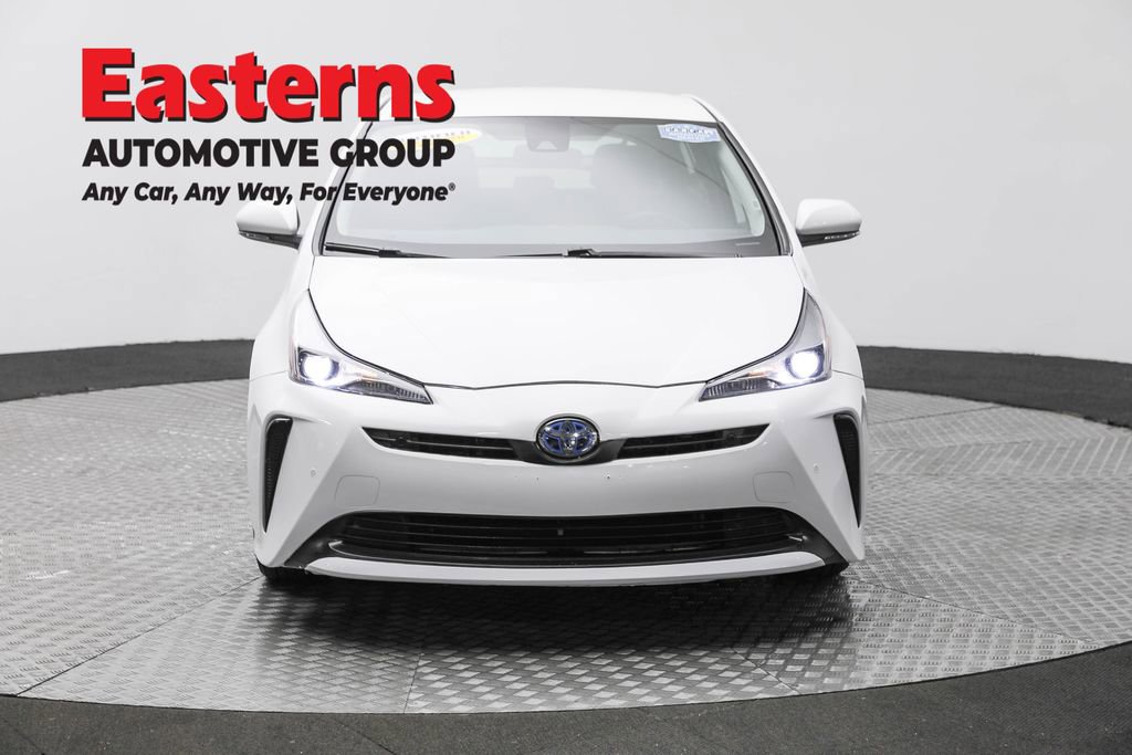 Used 2022 Toyota Prius LE image 2