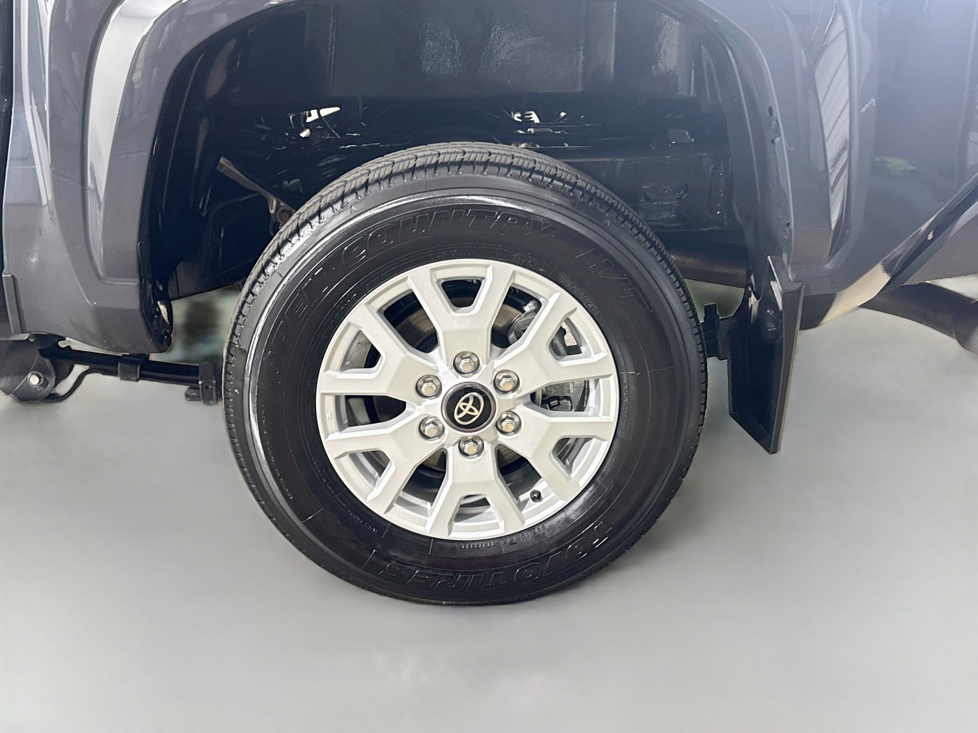Certified 2024 Toyota Tacoma SR w/ SR Upgrade Package AWD/4WD image 27