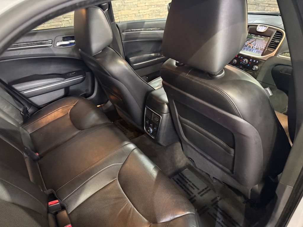 Used 2011 Chrysler 300 C w/ Sound Group RWD image 33