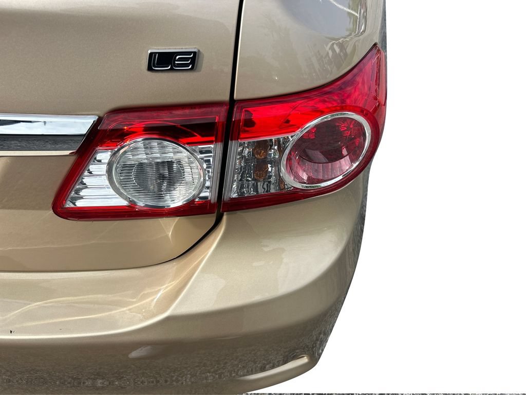 Used 2011 Toyota Corolla LE FWD image 32