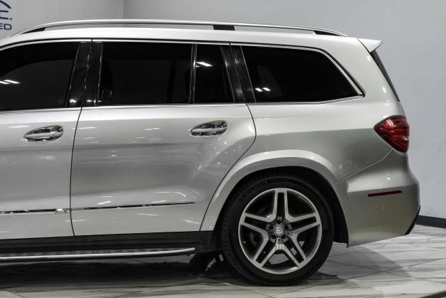 Used 2017 Mercedes-Benz GLS 550 4MATIC image 19