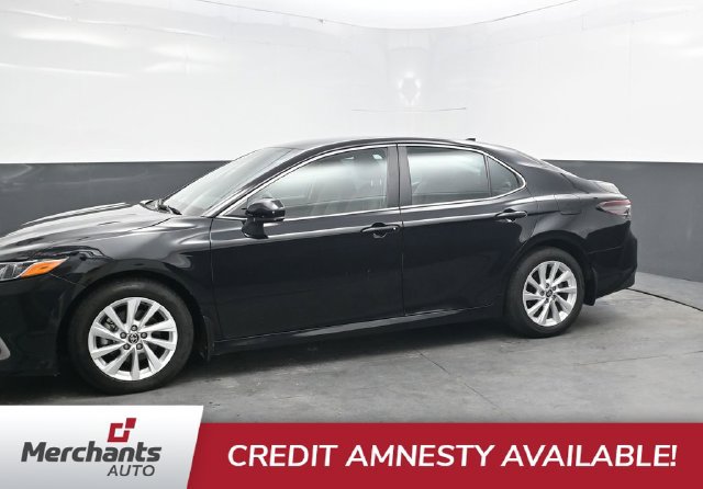 Used 2024 Toyota Camry LE FWD image 3