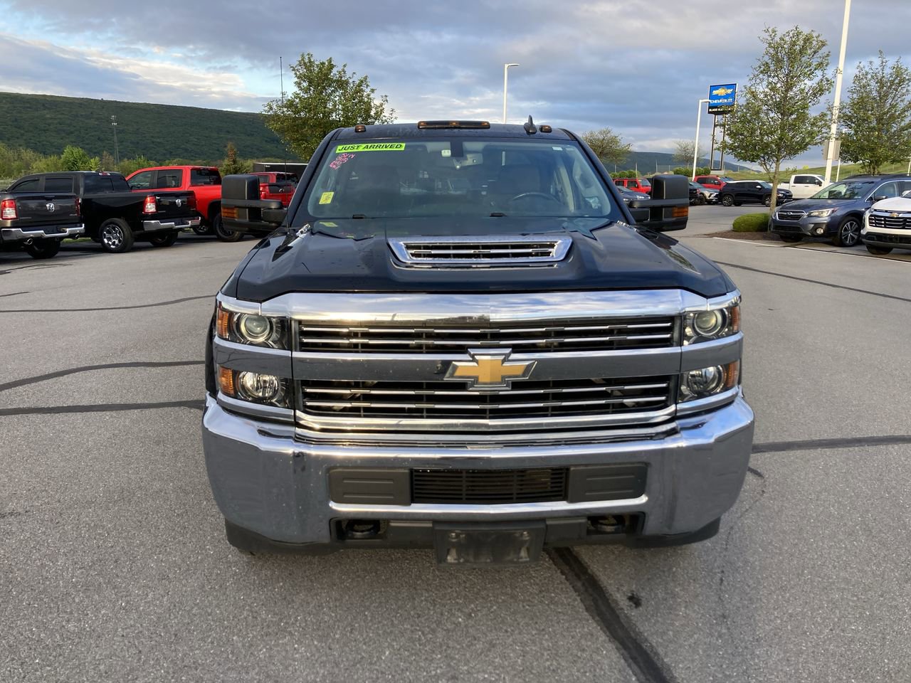 Used 2017 Chevrolet Silverado 3500 LT AWD/4WD image 2