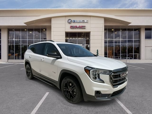 Certified 2022 GMC Terrain AT4 w/ Infotainment Package II AWD/4WD image 2