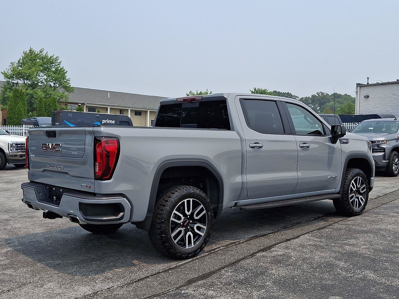 Used 2024 GMC Sierra 1500 AT4 w/ Technology Package AWD/4WD image 6