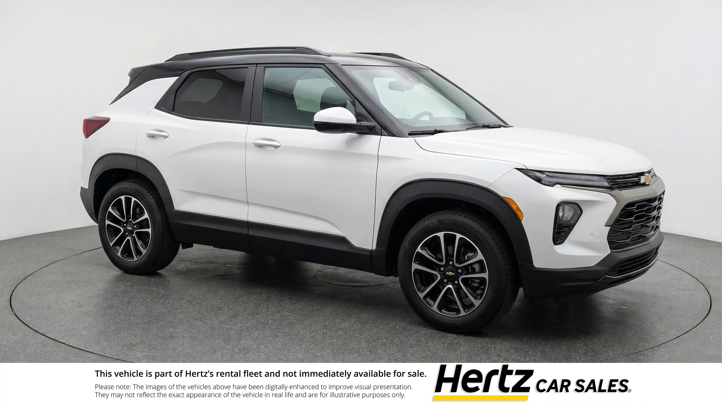 Used 2025 Chevrolet TrailBlazer LT FWD image 1