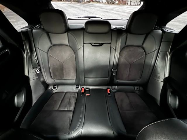 Used 2017 Porsche Macan AWD/4WD image 26