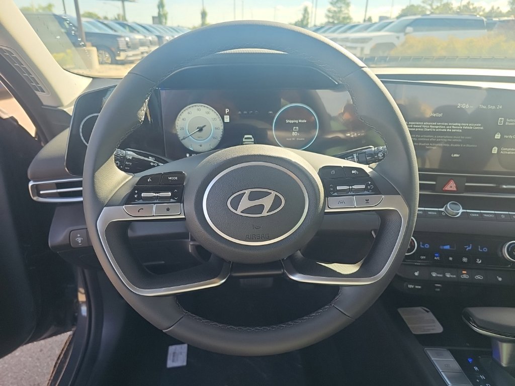 New 2026 Hyundai Elantra Limited FWD image 16