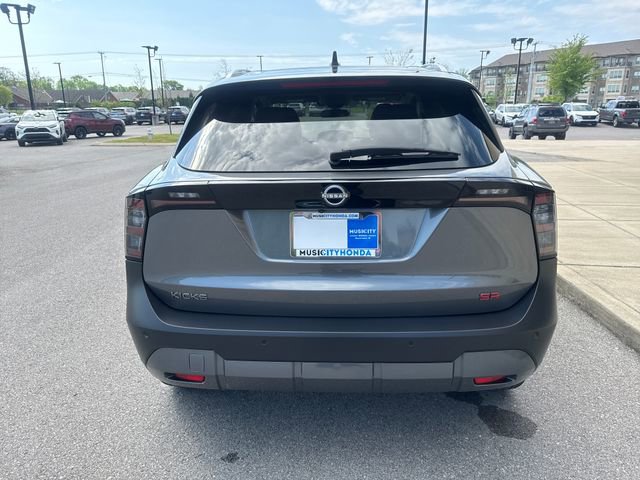 Used 2025 Nissan Kicks SR image 3