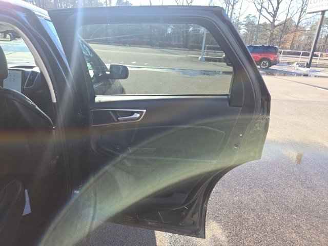 Used 2024 Ford Edge SEL image 28