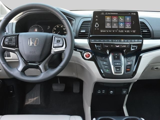 Certified 2026 Honda Odyssey Touring image 12