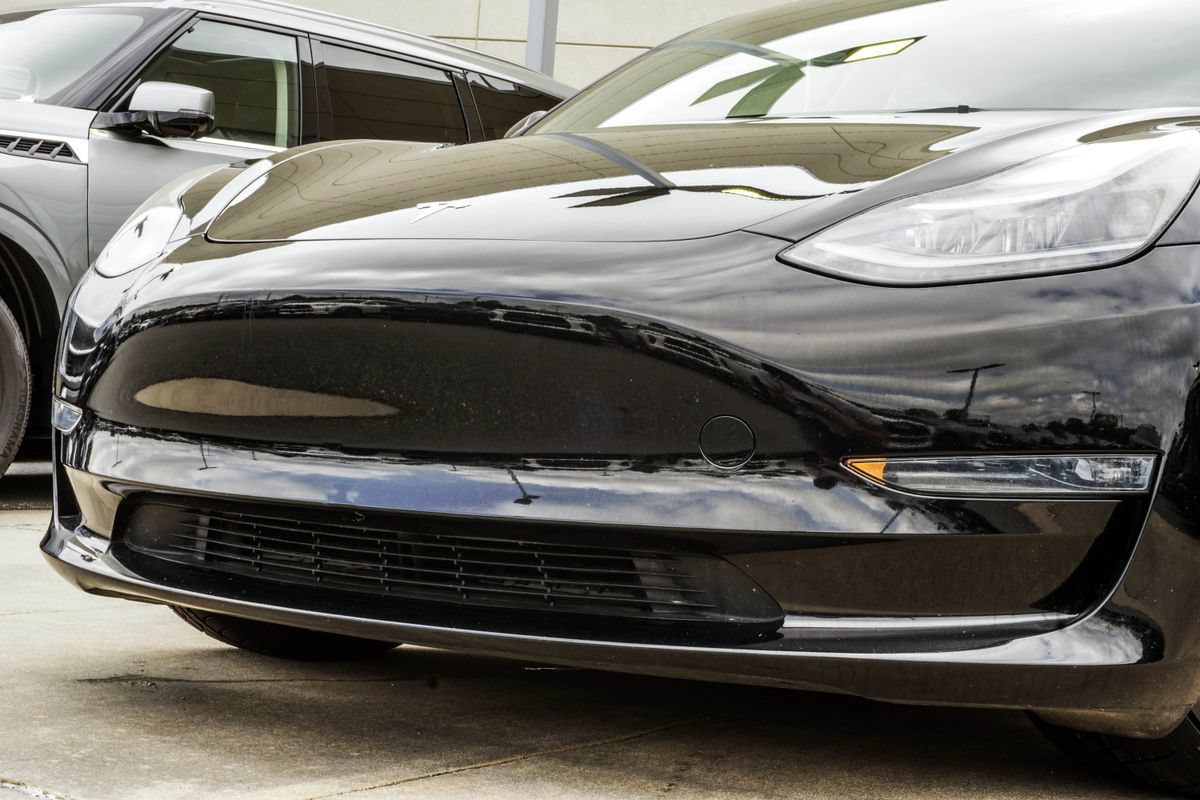 Used 2023 Tesla Model 3 Performance AWD/4WD image 2