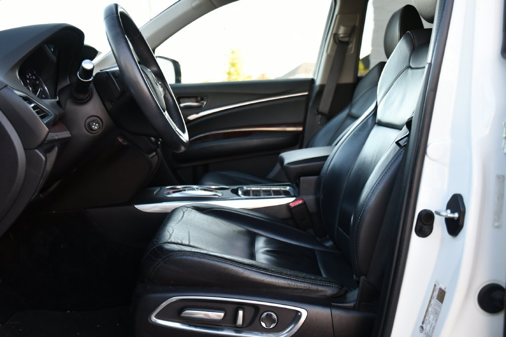 Used 2020 Acura MDX SH-AWD image 17