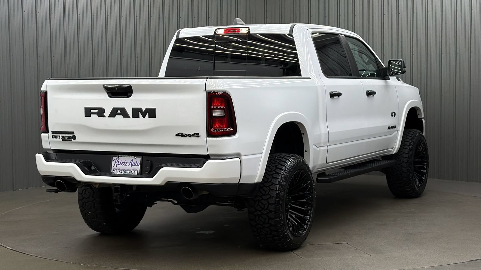 Used 2025 RAM 1500 Big Horn AWD/4WD image 5