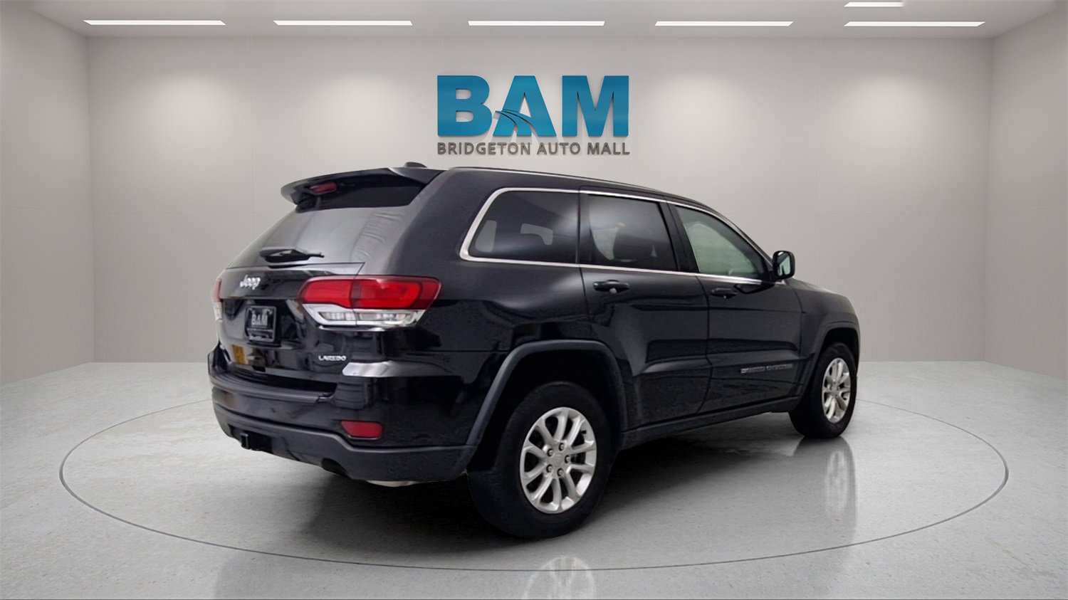 Used 2022 Jeep Grand Cherokee Laredo X image 7