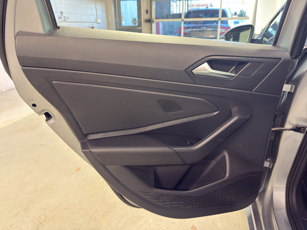 Used 2020 Volkswagen Jetta GLI FWD image 29