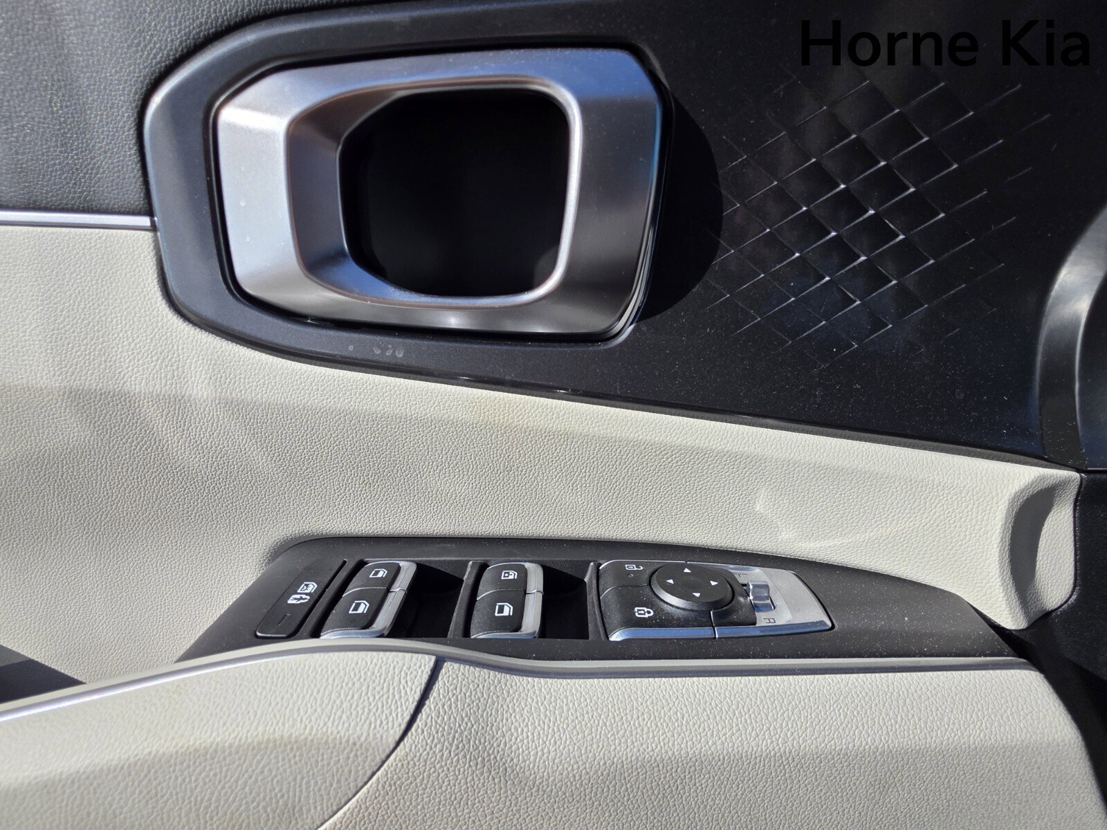 New 2025 Kia Sorento S image 19