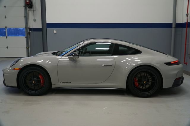 New 2026 Porsche 911 Carrera 4 GTS image 2