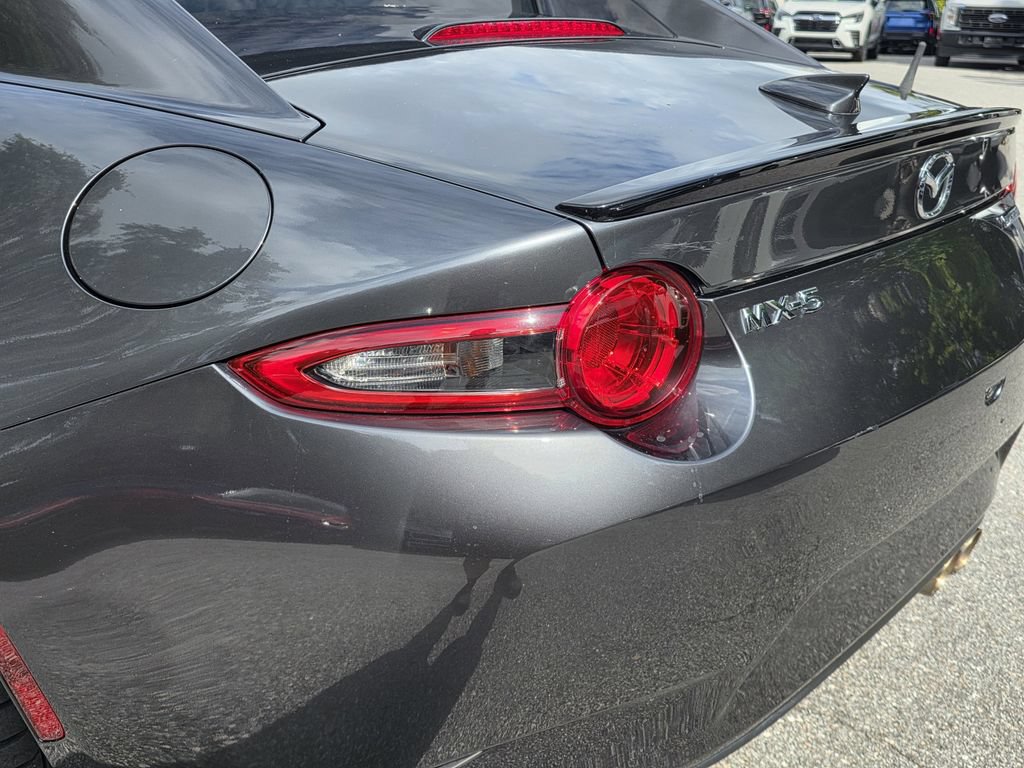 Used 2021 MAZDA MX-5 Miata RF Club RWD image 7