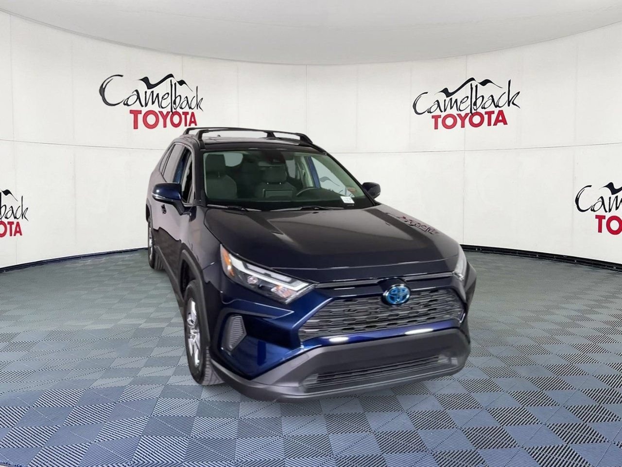 Used 2023 Toyota RAV4 XLE w/ Convenience Package AWD/4WD image 4