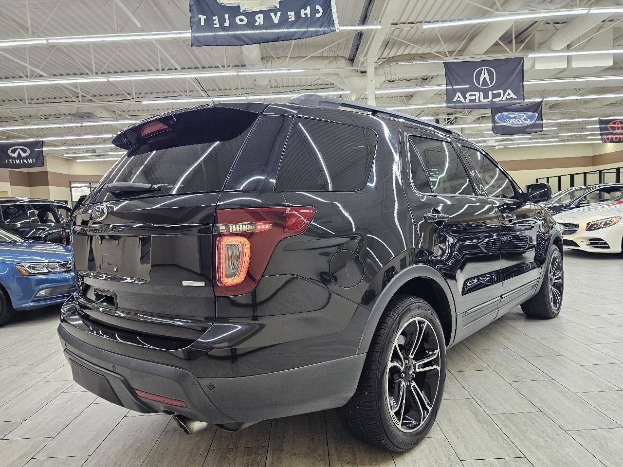 Used 2015 Ford Explorer Sport w/ Equipment Group 401A AWD/4WD image 6