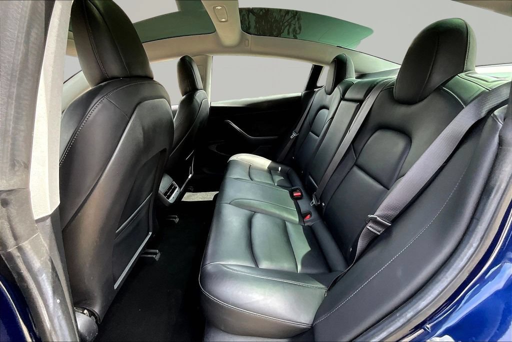 Used 2018 Tesla Model 3 Long Range RWD image 21