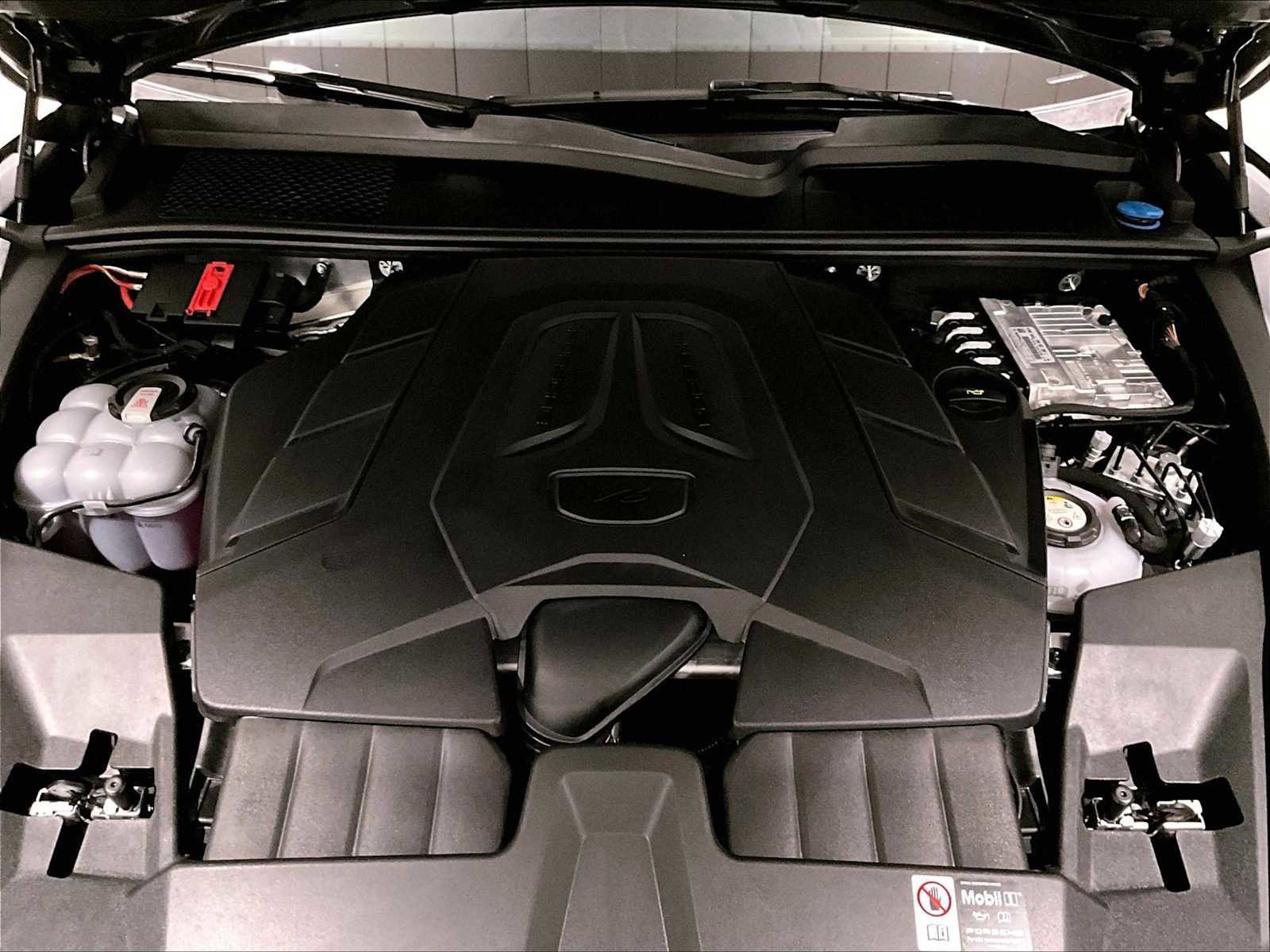 Used 2025 Porsche Cayenne E-Hybrid image 24