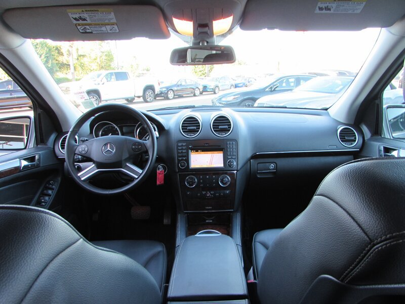 Used 2010 Mercedes-Benz GL 450 4MATIC image 34