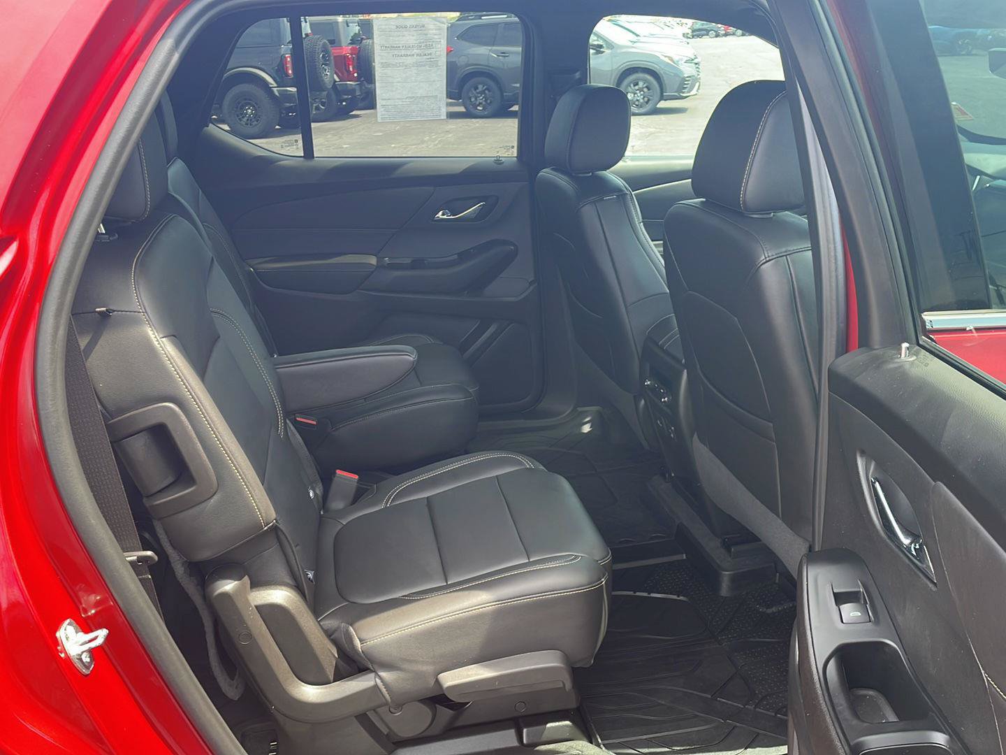 Used 2023 Chevrolet Traverse LT w/ LT Premium Package FWD image 27
