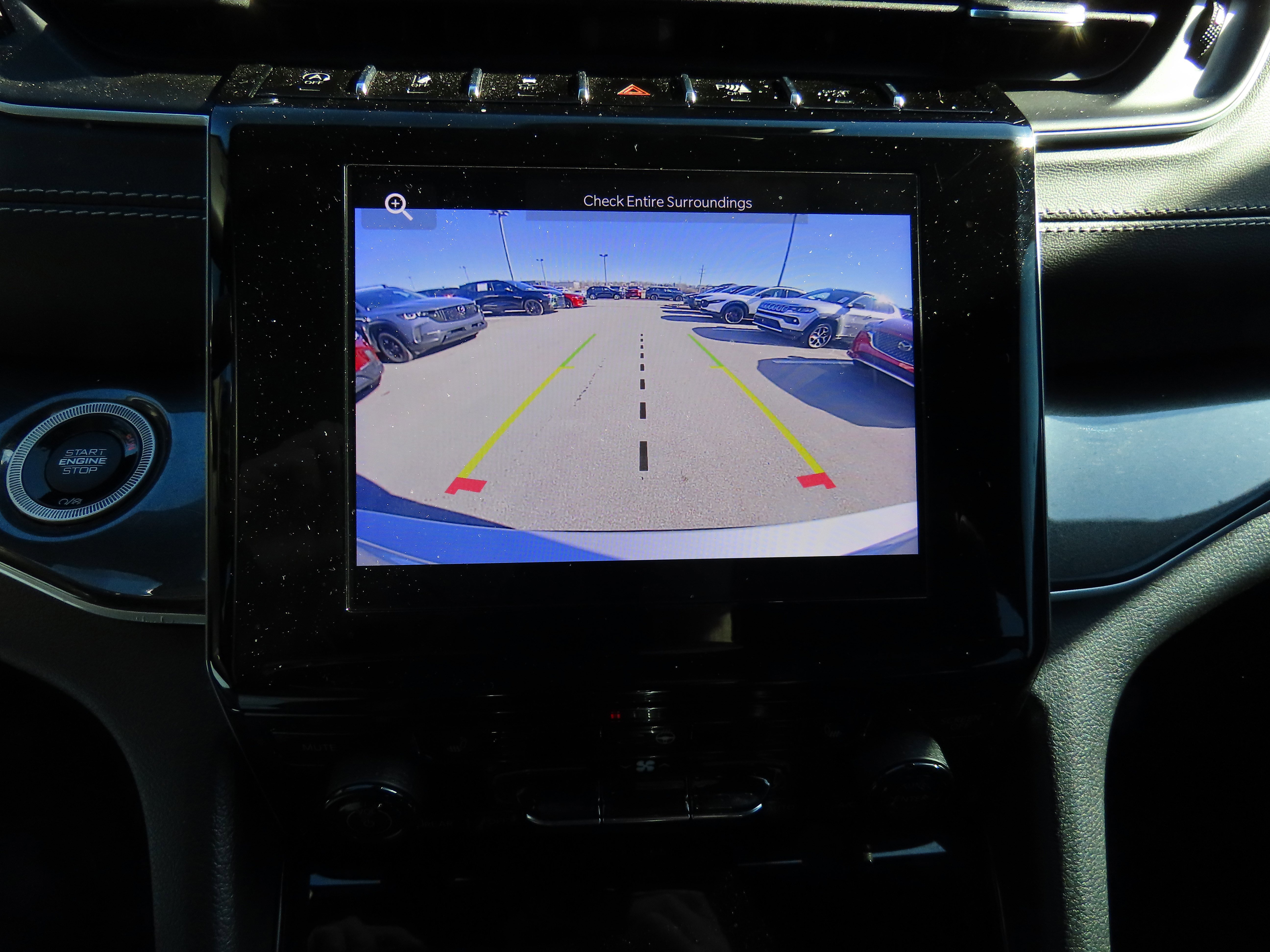 Used 2023 Jeep Grand Cherokee L Laredo image 26