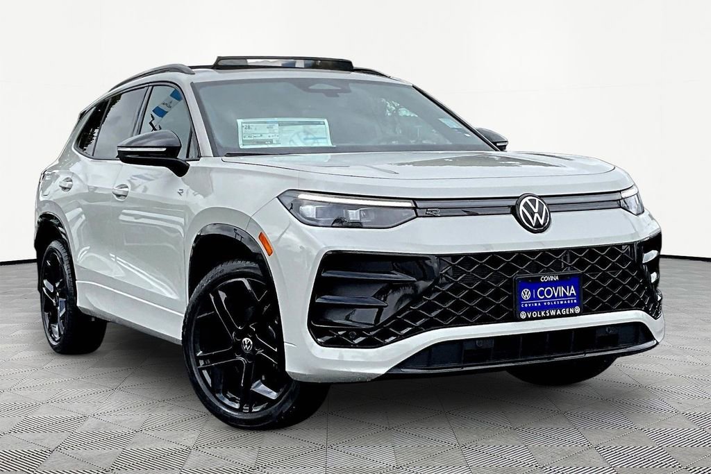New 2026 Volkswagen Tiguan SE R-Line image 1