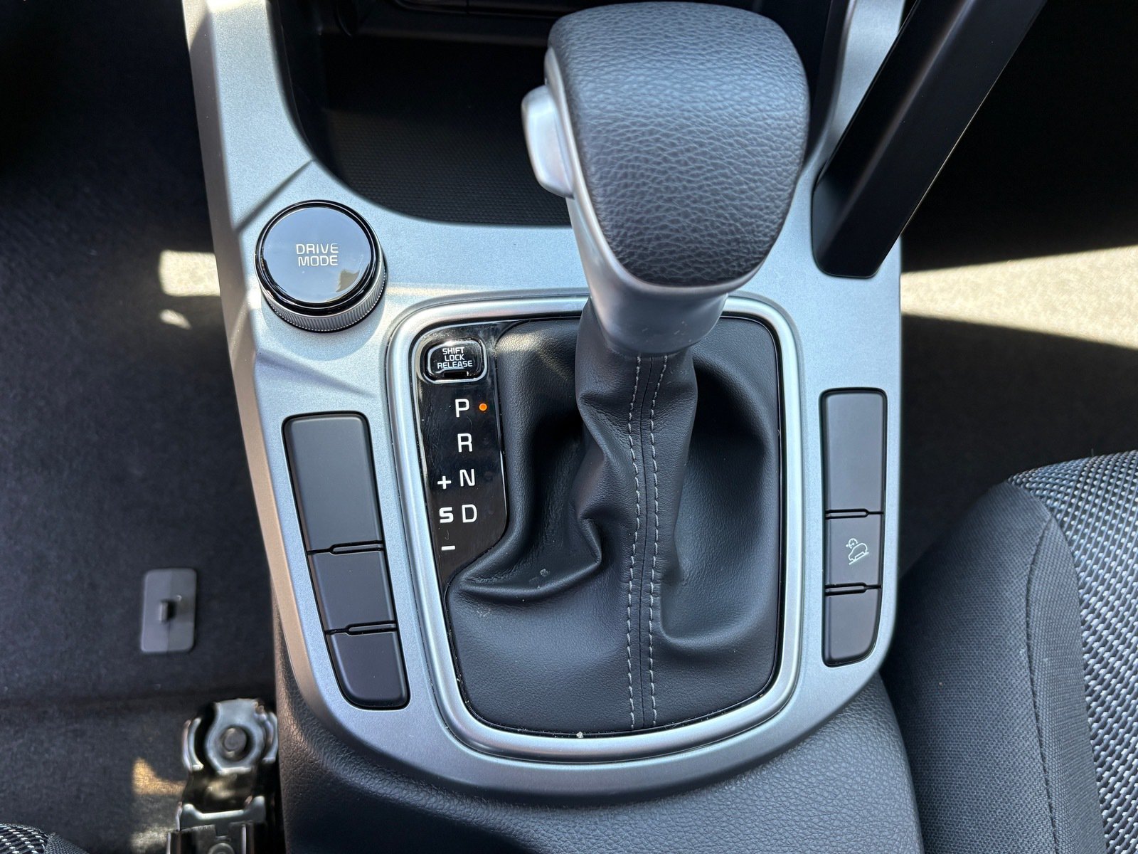 Certified 2026 Kia Seltos LX FWD image 27