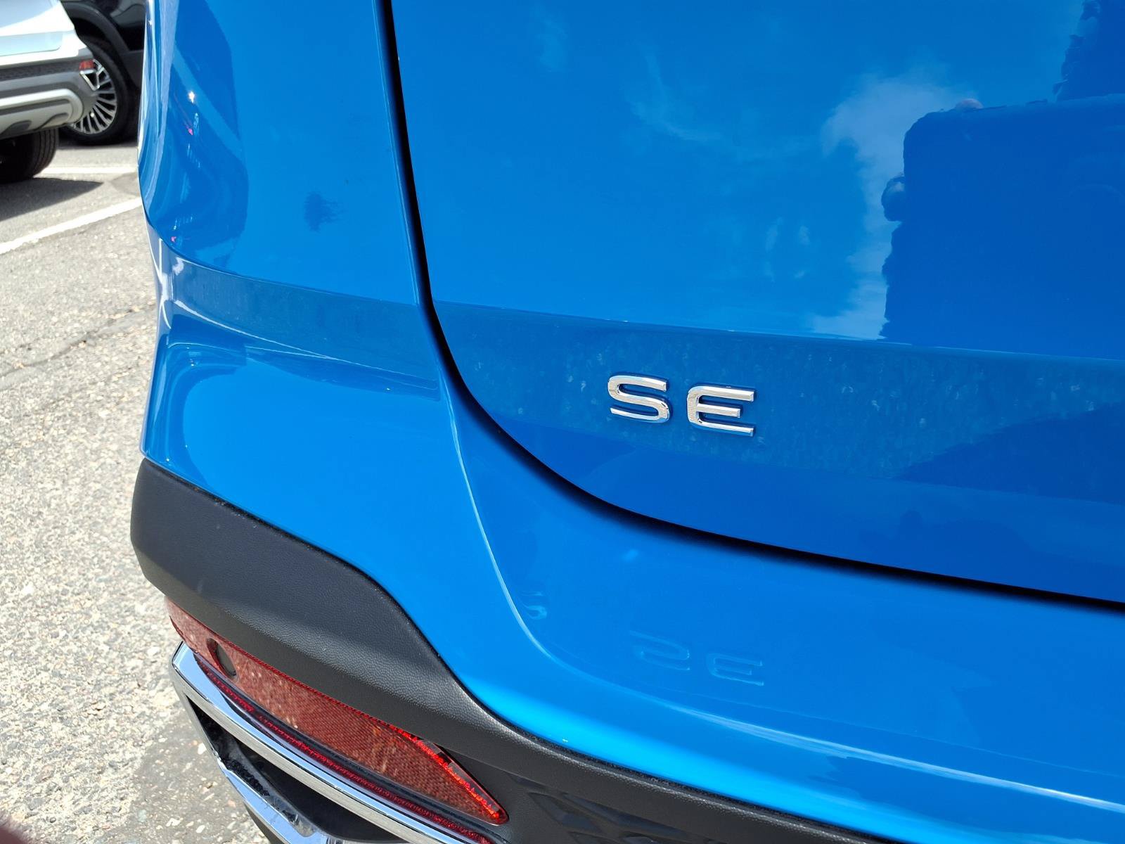 New 2026 Volkswagen Taos SE FWD image 7