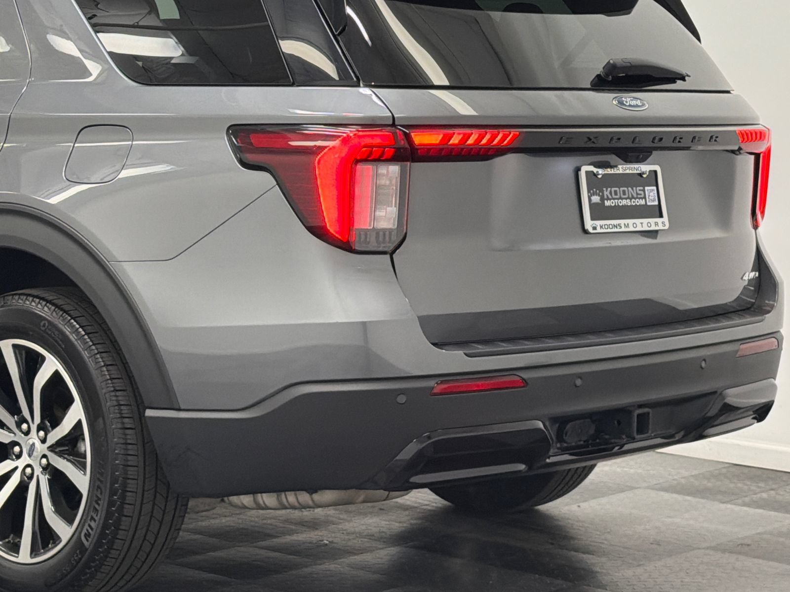 Used 2025 Ford Explorer ST-Line AWD/4WD image 7