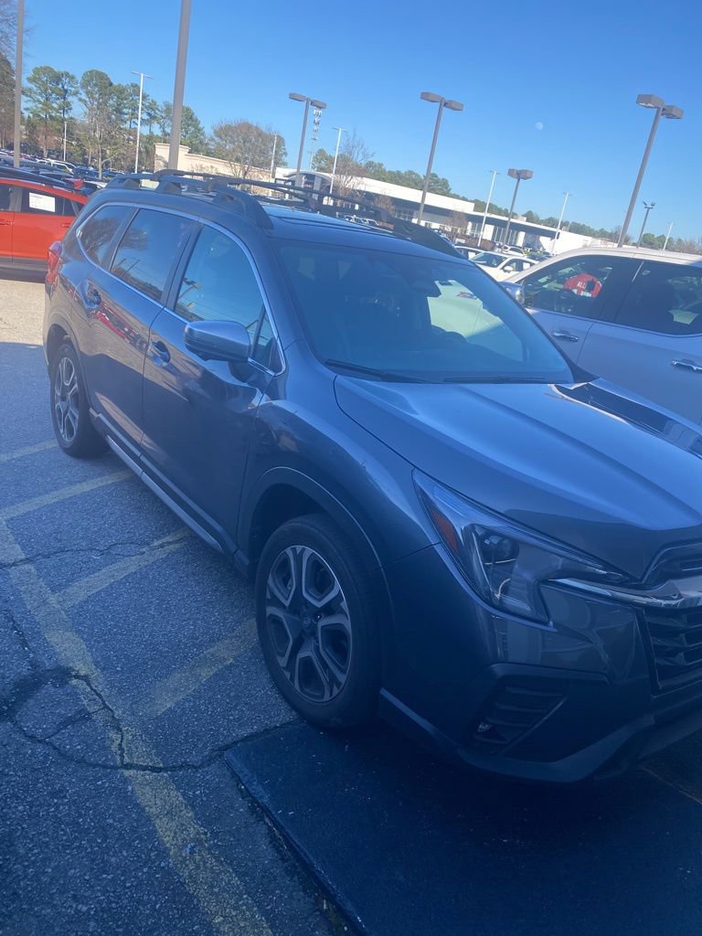 Used 2023 Subaru Ascent Limited w/ Technology Package image 2