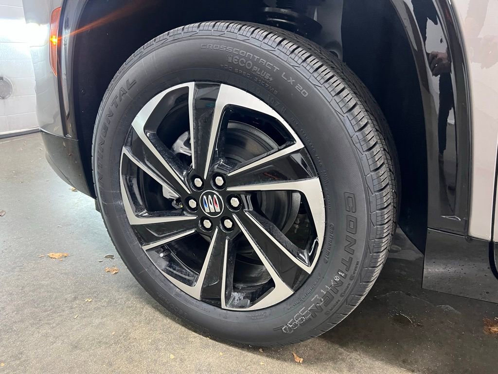 New 2026 Buick Enclave Sport Touring w/ Power Package image 9