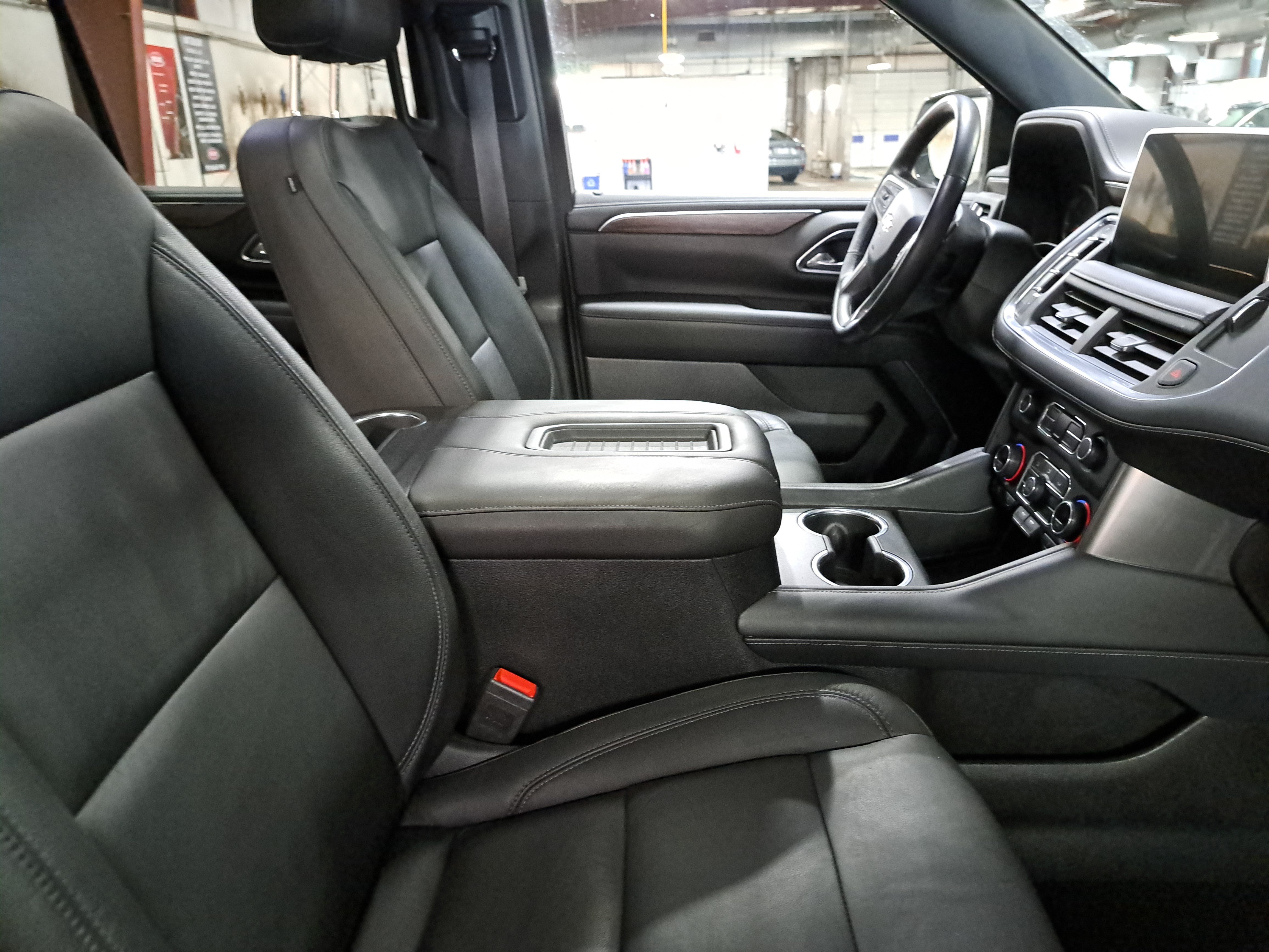 Used 2021 Chevrolet Tahoe LT w/ LT Signature Package AWD/4WD image 10
