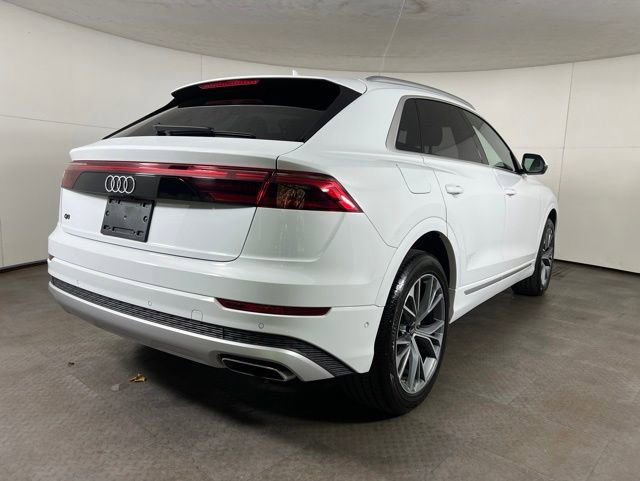 Certified 2025 Audi Q8 Premium Plus w/ Premium Plus Package AWD/4WD image 9