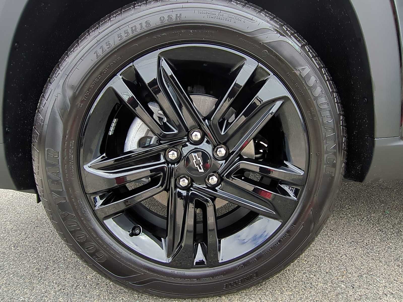 New 2026 Chevrolet Trax ACTIV w/ Sunroof Package FWD image 29