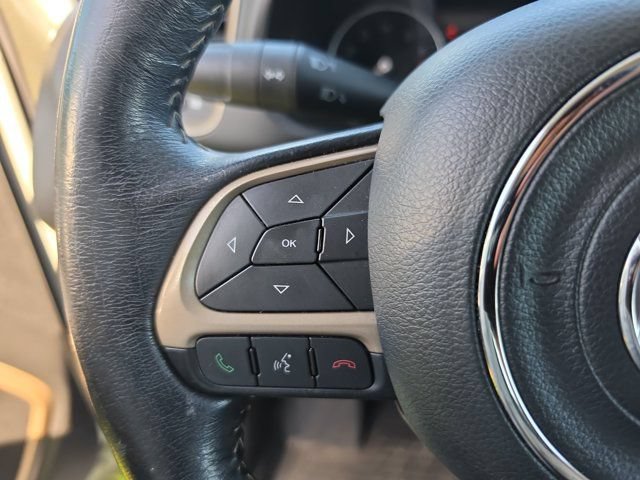 Used 2017 Jeep Renegade Limited FWD image 21
