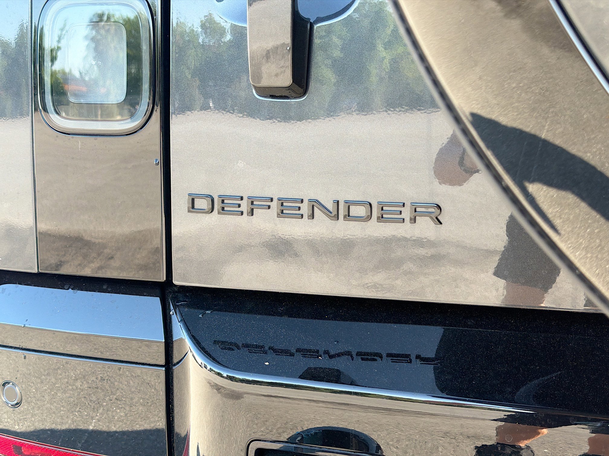 New 2026 Land Rover Defender 90 V8 image 11