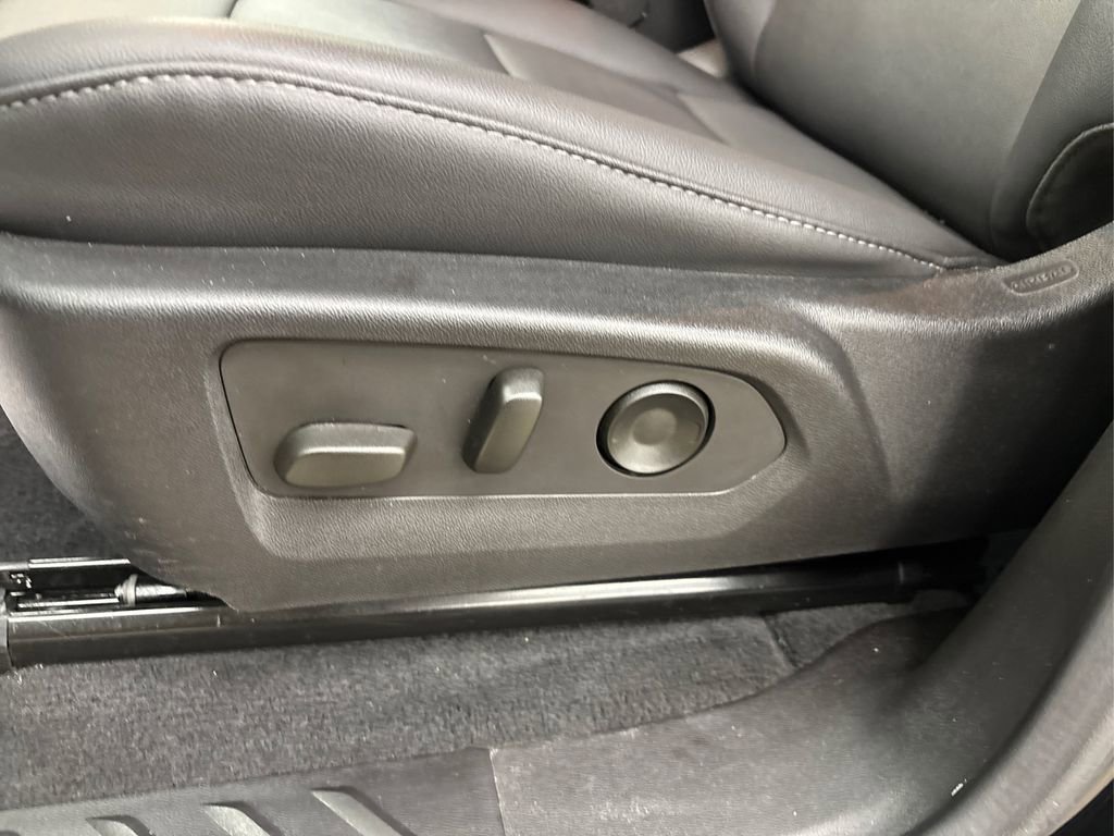 Used 2024 GMC Canyon Elevation w/ Elevation Premium Package image 33