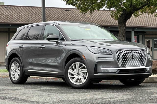 Used 2025 Lincoln Corsair FWD w/ Rear Removable Package Tray image 2