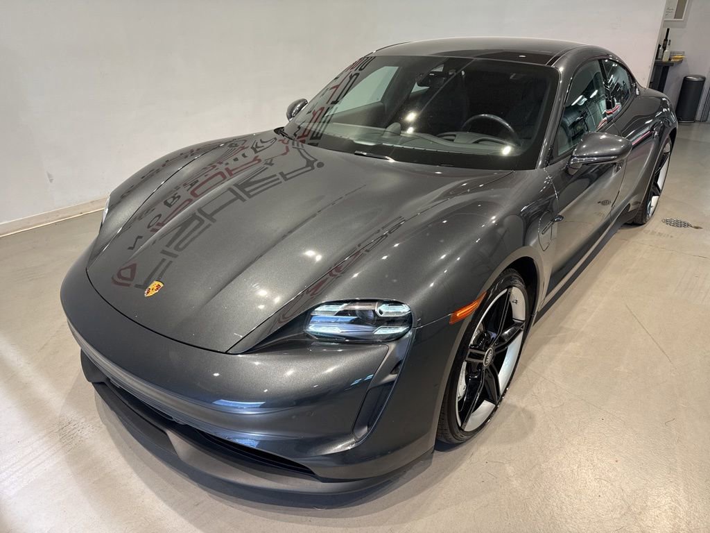 Used 2024 Porsche Taycan 4S w/ Premium Package image 10